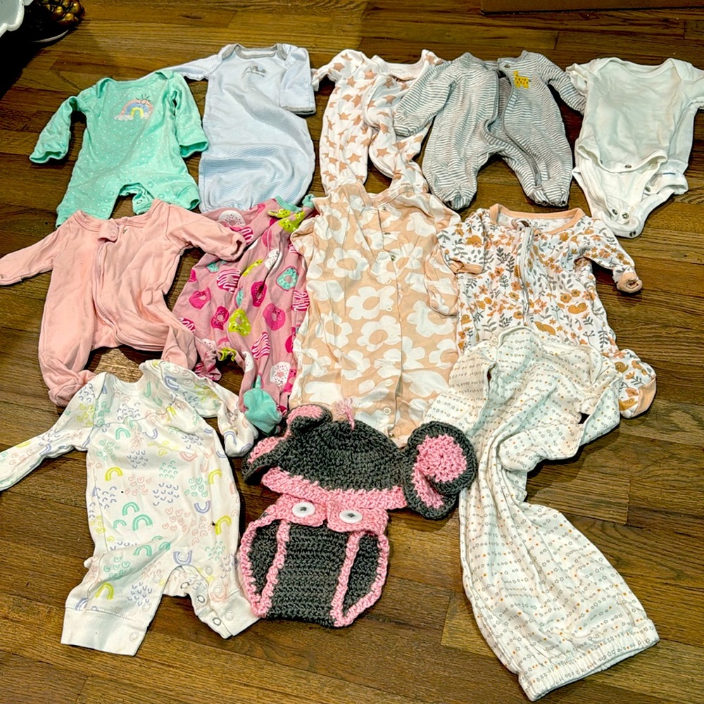 Newborn girl clothes